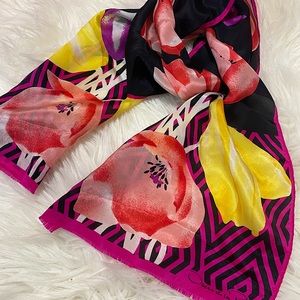 Oscar de la Renta Scarf